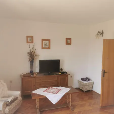 Novak Apartment *